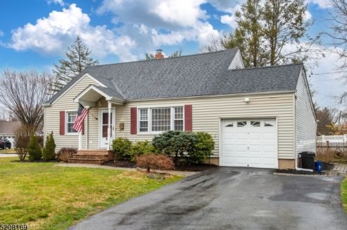 48 Burch Dr, Greystone Park, NJ 07950-2125
