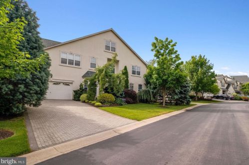 182 Meadow View Ln, Lansdale, PA 19446-5931