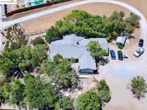 486 Quail Glen Dr, Oakley CA  94561-3942 exterior