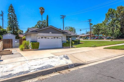 6914 Rogers Ln, San Bernardino, CA 92404-6135