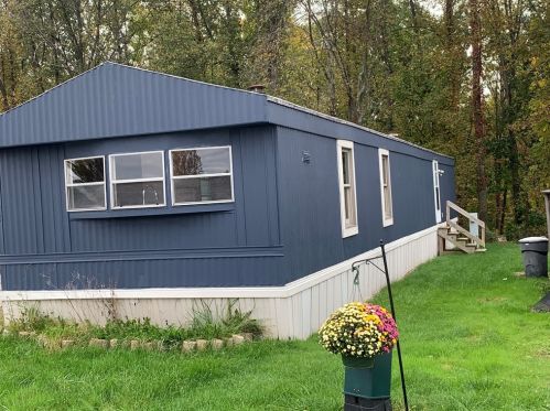 175 Wencliff Ln, Jeannette, PA 15644-2994