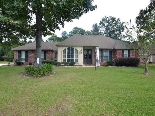 2325 Crossing Ct, Mandeville LA  70448-8472 exterior