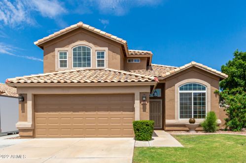 6892 Via Del Sol Dr, Glendale, AZ 85310-5245
