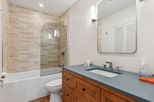 206 Seabreeze Ave, Delray Beach FL  33483-7022 exterior