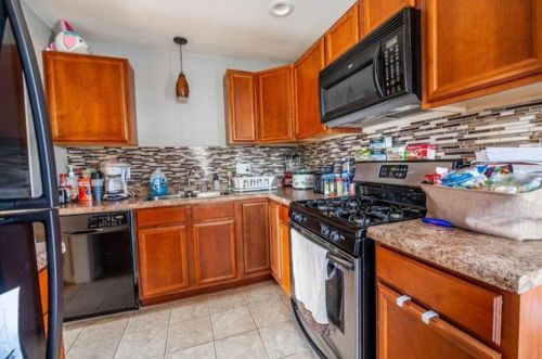 7735 20th Ave, Kenosha WI  53143-5816 exterior