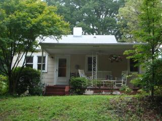 515 Bilyeu St, Raleigh NC  27606-2105 exterior