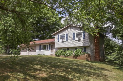 15650 Pleasant View Dr, Mount Vernon, OH 43050-8701