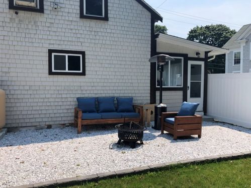 71 Gibbs Ave, Wareham MA  02571-1440 exterior