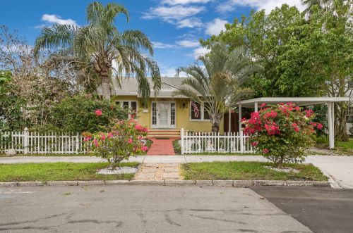 420 El Prado, West Palm Beach, FL 33405-1952