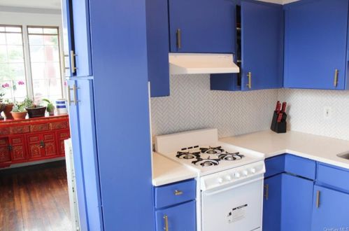 2 Linden Pl, Middletown NY  10940-4824 exterior