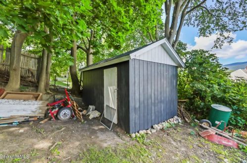 3 Richmond St, Adams MA 01220-1934 exterior