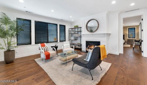 820 Mandalay Bch Rd, Oxnard CA 93035-1078 exterior