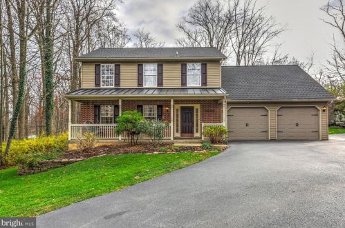 511 Holtzman Rd, Swartzville, PA 17569-9798