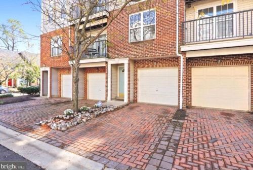 10009 Broadleaf St, Bowie, MD 20721-2783