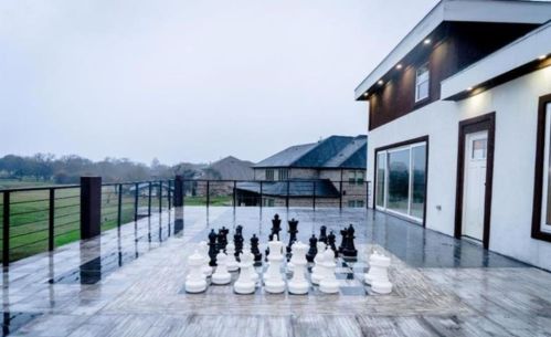 703 Leaning Oak Trl, Richmond TX  77406-4653 exterior