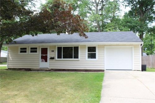 88 Circle Dr, Medina, OH 44256-2555