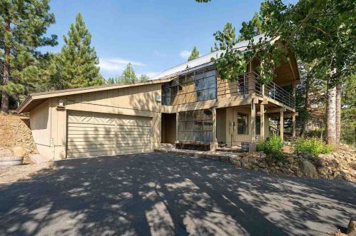 12967 Oberwald Way, Truckee CA  96161-6937 exterior
