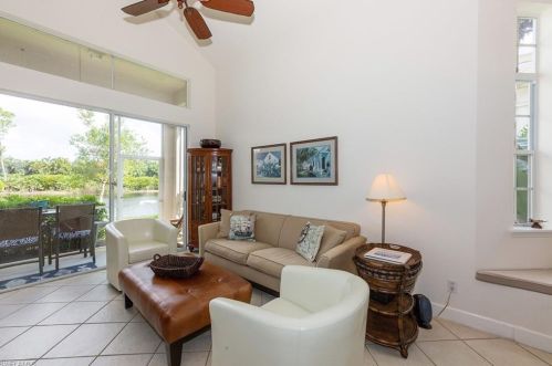 14819 Sterling Oaks Dr, Naples, FL 34110-4102
