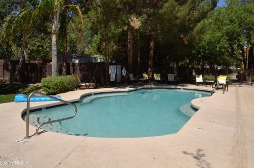 1718 Colter St, Phoenix AZ  85015-2949 exterior