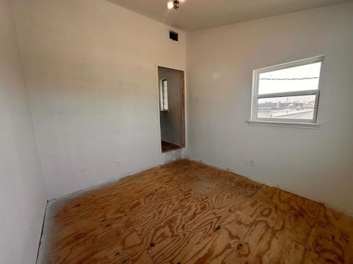 1020 Seawall Blvd, Galveston TX 77550-8153 exterior