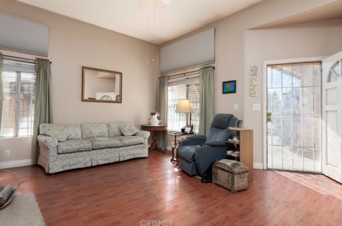 45214 Pickford Ave, Lancaster CA  93534-1382 exterior