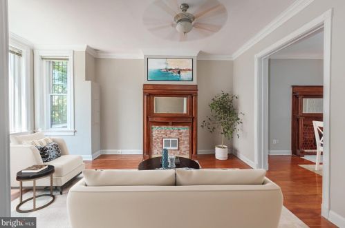 129 Thomas St, Washington DC  20001-1659 exterior