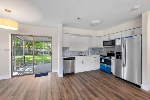8410 11th St, Hollywood FL  33027-6193 exterior