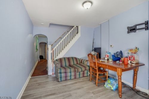 266 Hills Pl, Trenton NJ  08611-2811 exterior