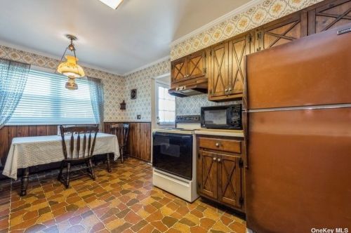 2025 Jackson Ave, West Islip, NY 11795-1910
