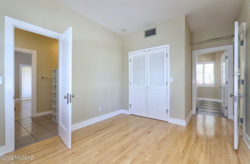 1042 3 Ave, Tucson AZ  85705-7472 exterior