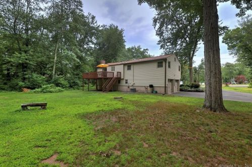 23 Leighton Ct, North Haven, CT 06473-1037