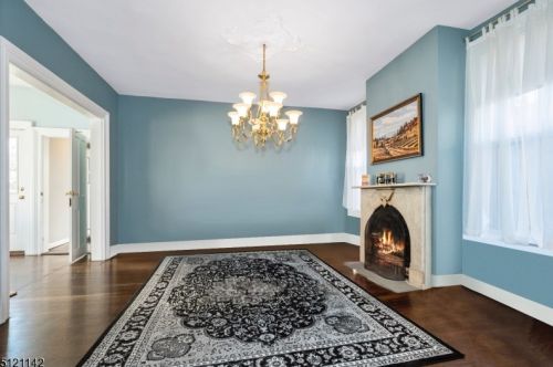 17 Hill St, Morristown NJ  07960-5328 exterior