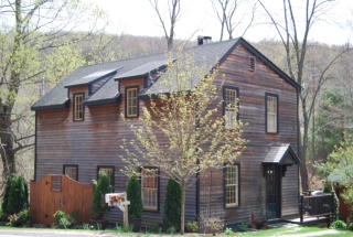 1055 Washington Woodbury Rd, Roxbury, CT 06783-1201