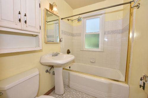 3618 94, Milwaukee WI 53228-1403 exterior