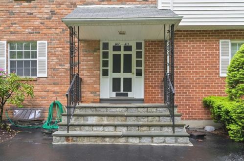 408 Woodland Hills Rd, White Plains, NY 10603-3135
