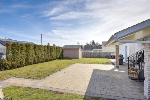 15 5th Ave, Manville NJ  08835-1321 exterior