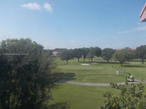 900 128th Ave, Hollywood FL  33027-1989 exterior