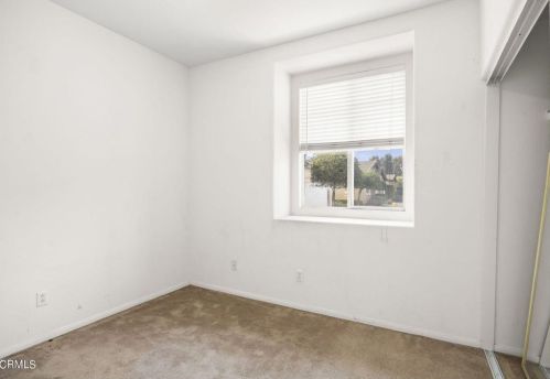 3870 Shakespeare Dr, Oxnard CA  93033-6868 exterior