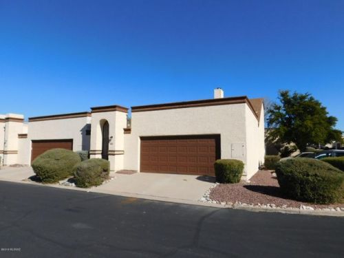8876 Joanna Dr, Tucson, AZ 85742-4106