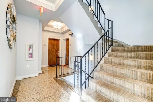 809 Otis Pl, Washington, DC 20010-1579