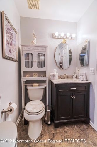 36 Winding River Rd, Lakewood NJ  08701-5733 exterior