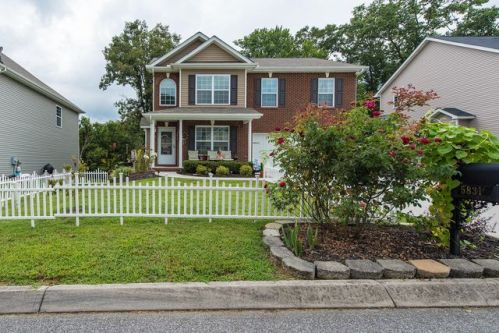 5831 Apple Valley Dr, Knoxville, TN 37924-3115
