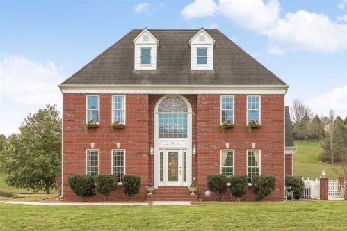 190 River Pointe Dr, Charleston, TN 37310-6114