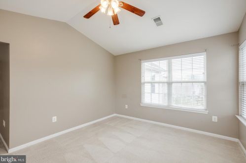 6249 Oakland Dr, Woodbridge VA  22193-7017 exterior