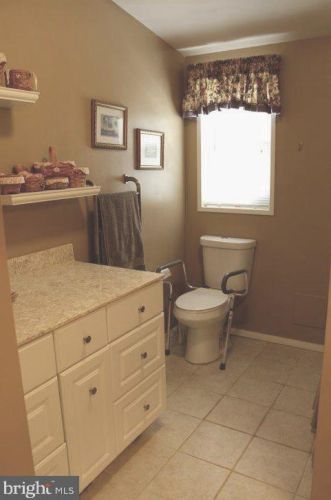 257 Chadwick Ct, Souderton PA  18964-2818 exterior