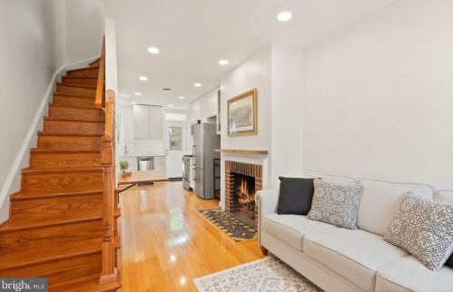 18 Gessford Ct, Washington DC  20003-1406 exterior