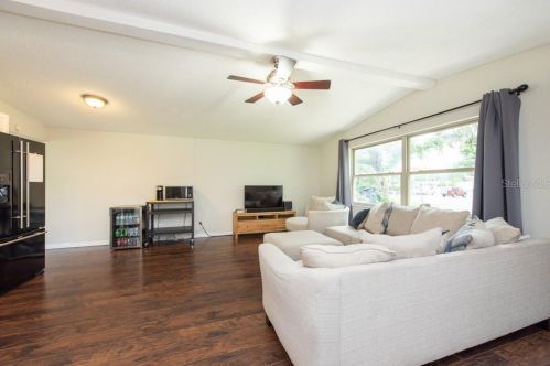 9741 Fowler Ave, Thonotosassa FL  33592-3415 exterior