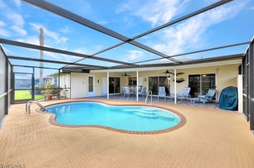 701 52nd St, Cape Coral, FL 33914-6519