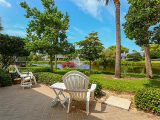 1638 Pintail Way, Sarasota, FL 34231-9136