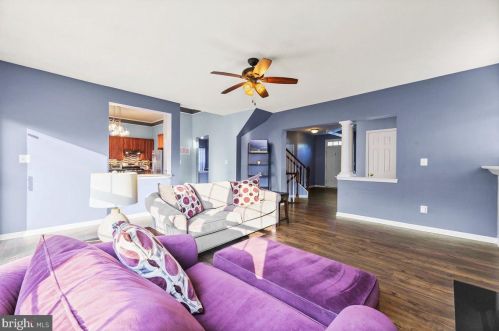 10056 Naughton Ct, Bristow VA  20136-3068 exterior